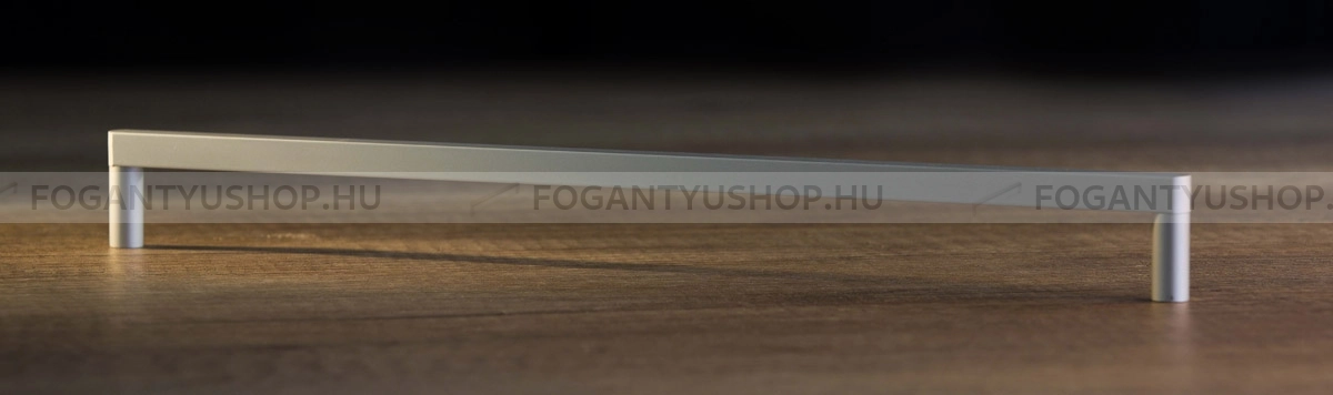 RUJZ-DESIGN---Fogantyu---550.10---Szalcsiszolt-nikkel---Tobb-meretben-gyartott-fem-butorfogantyu