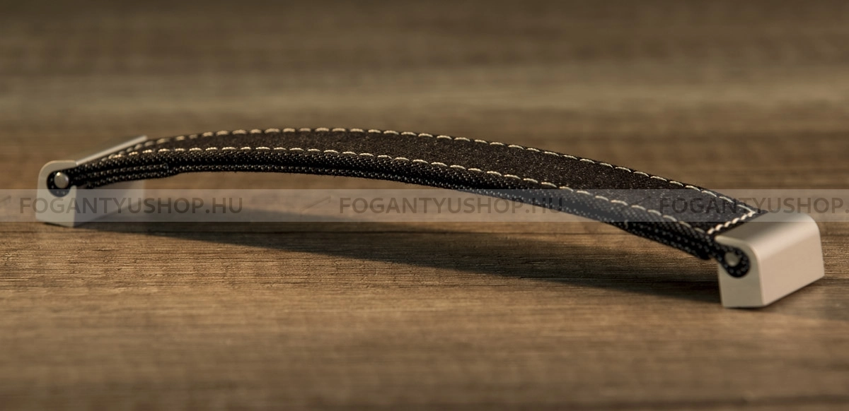 RUJZ-DESIGN---Fogantyu---592.15---Ezust---Kek-farmer-szovet---Szovettel-kombinalt-fem-butorfogantyu