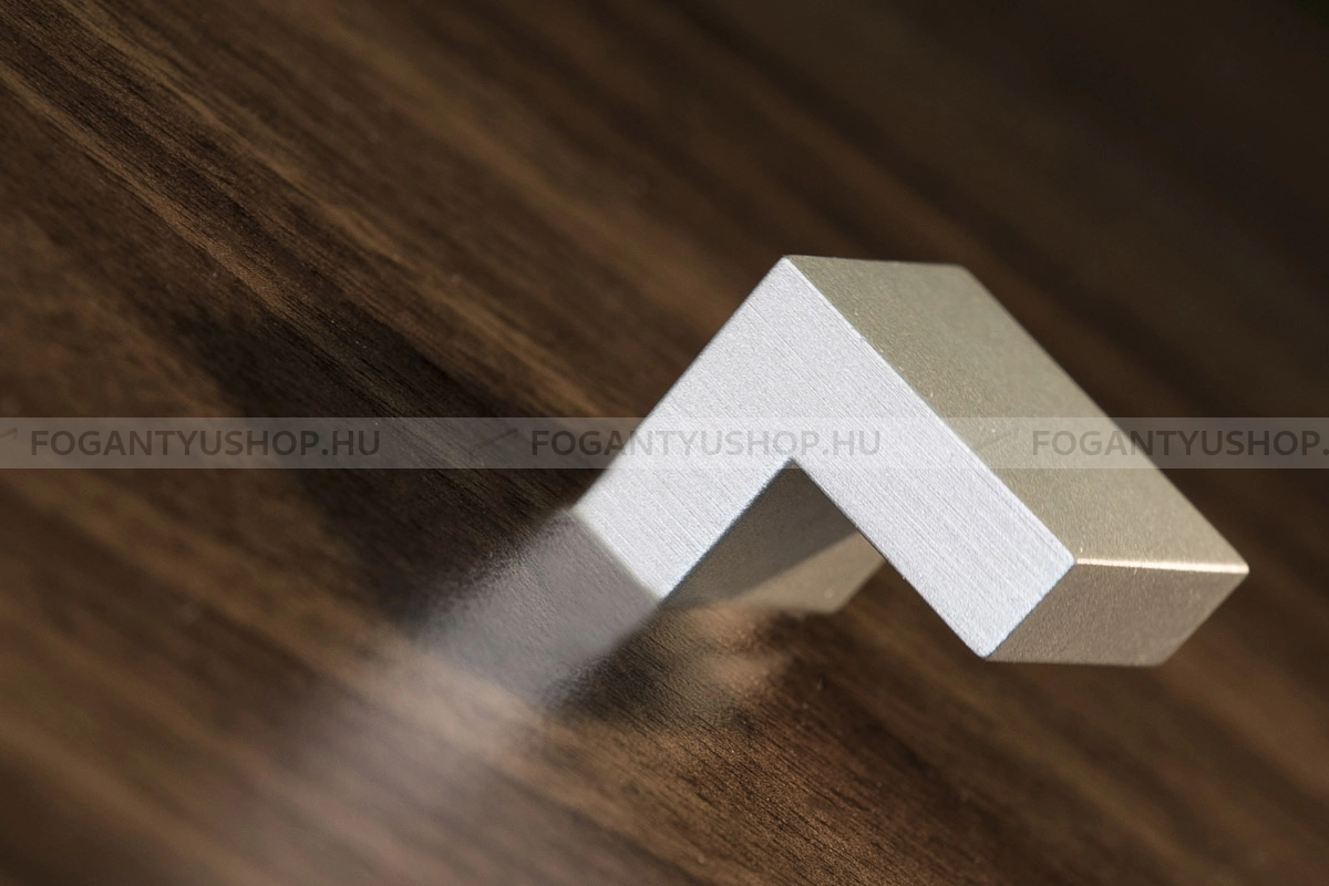 RUJZ-DESIGN-Fogantyu---803.25---Matt-krom---Butor-fem-gombfogantyu-(szogletes-kerek)