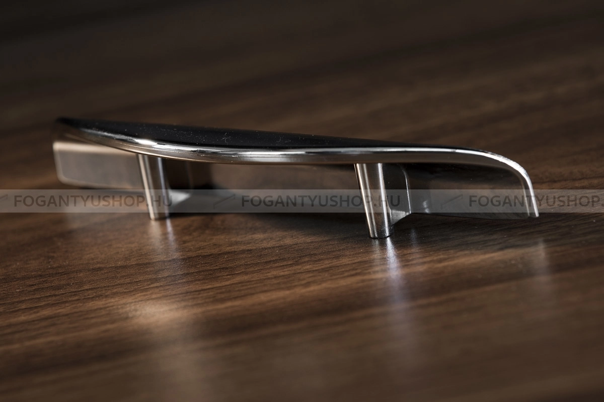 RUJZ-DESIGN---Fogantyu---457.14---Fenyes-krom---Egy-meretben-gyartott-fem-butorfogantyu