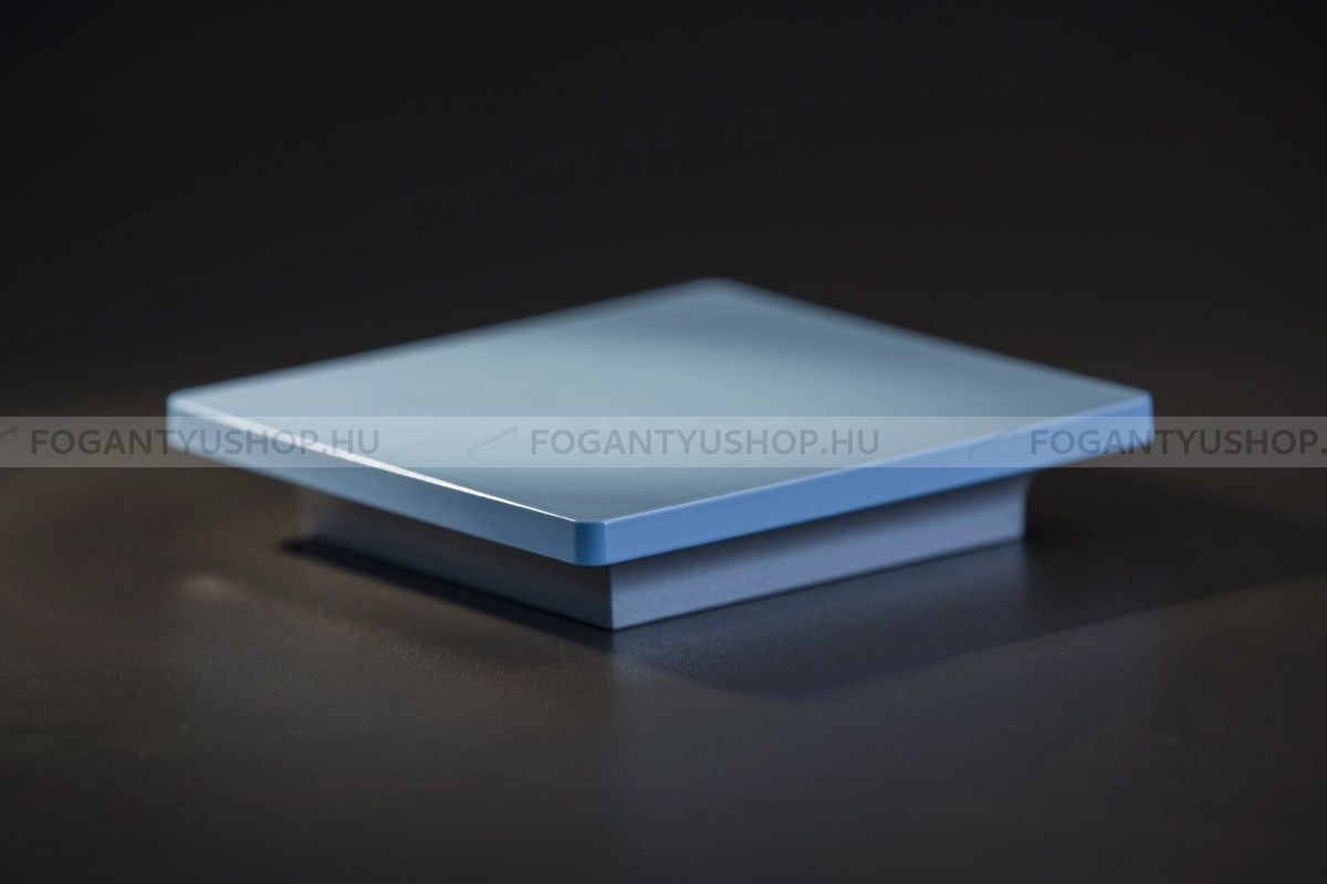 RUJZ-DESIGN-Fogantyu---596.22---Matt-krom---Barbi-kek---Szines-feluletu-muanyag-butorfogantyu
