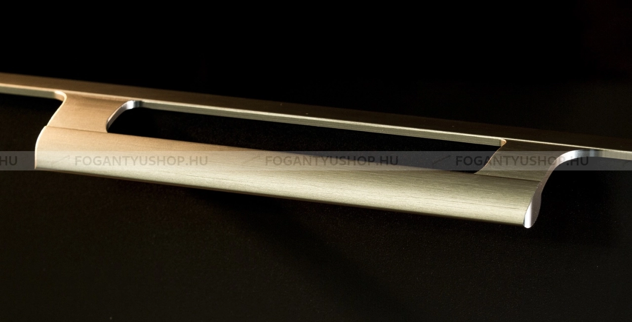 RUJZ-DESIGN-Fogantyu---422.87---Szalcsiszolt-nikkel---Butorajto-elebe-marhato-sullyesztheto-fem-fogantyu