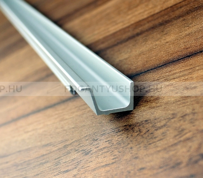 RUJZ-DESIGN-Fogantyu---US-2159A---Aluminium---Darabolhato-fem-butorfogantyu-(fogantyu-profil)
