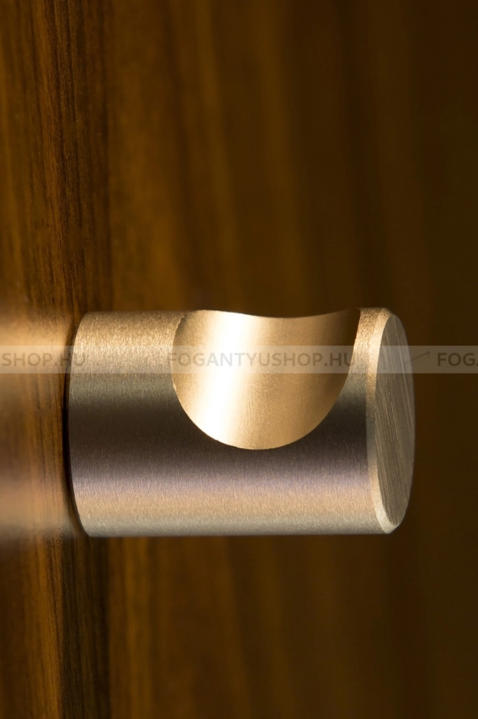 RUJZ DESIGN Fogantyú - on 2127 - 1 furatos - Alumínium MCrE - Zamak fém ötvözet - Egy méretben gyártott fém bútorfogantyú