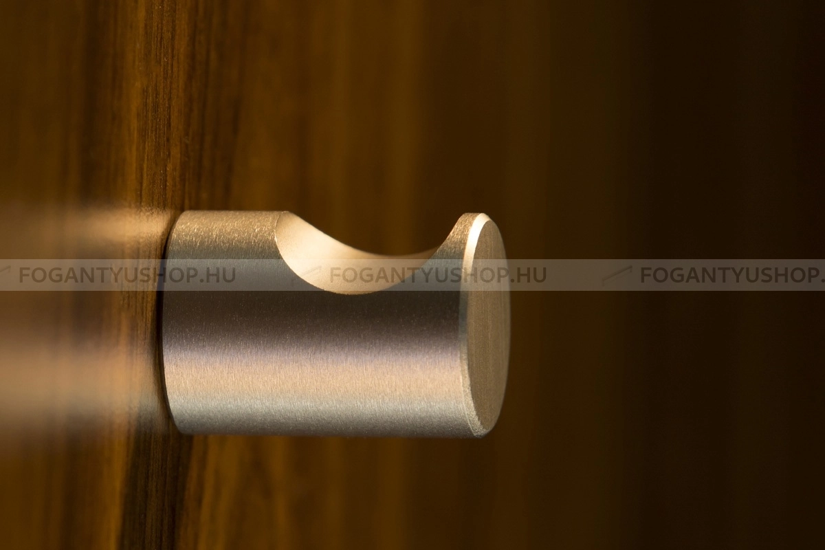 RUJZ-DESIGN---Fogas---on-2127---Aluminium---Egy-meretben-gyartott-fem-butorfogantyu