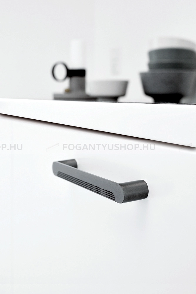 FURNIPART-Fogantyu-METRO---Szalcsiszolt-szurke---Klasszikus-vintage-feluletu-butorfogantyu