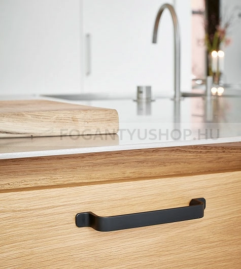 FURNIPART-Fogantyu-RIO---Vintage-grafit---Klasszikus-vintage-feluletu-butorfogantyu