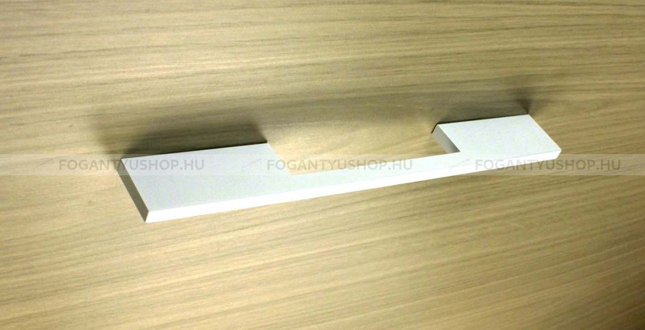 GRIMME-Fogantyu---FG083220.10---Festett-feher---Egy-meretben-gyartott-szines-fem-butorfogantyu