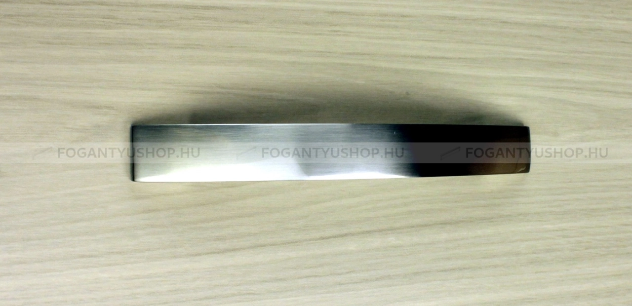 GRIMME Fogantyú - FG08948446.19 - Ezüst inox (szálcsiszolt) - Egy méretben gyártott fém bútorfogantyú