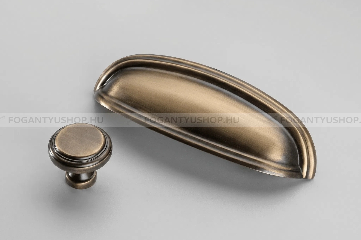 CROFTS & ASSINDER Bútor fogantyú - Knightsbridge - furattáv 96 mm - szálcsiszolt bronz - Réz - Prémium kagyló fogantyúk