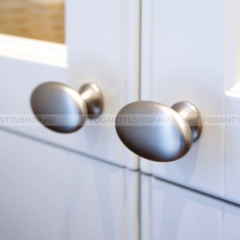 FURNIPART Gomb fogantyú OVAL SIMPLE - 1 furatos - Ezüst inox (szálcsiszolt) - Zamak fém ötvözet - Fém gombfogantyú, bútorgomb (szögletes, kerek)