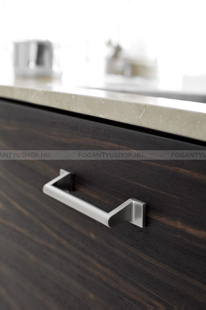 FURNIPART---Fogantyu---SHIP---Ezust-inox-(szalcsiszolt)---Egy-meretben-gyartott-fem-butorfogantyu