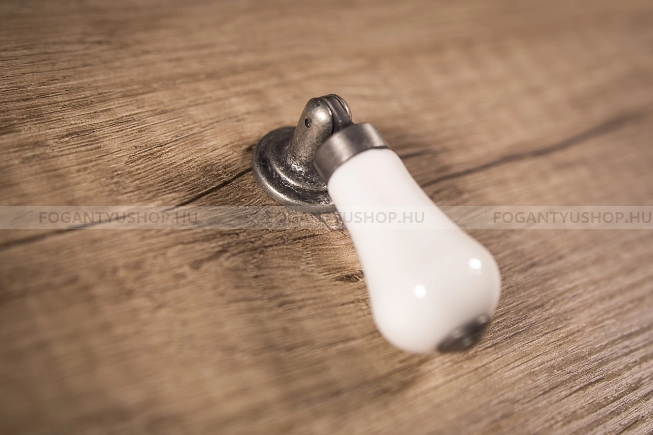 TOMURCUK Bútorfogantyú - 4040 - 1 furatos - Fehér belo, Antik ezüst  - Zamak fém ötvözet, Porcelán - Porcelánnal kombinált antikolt fém bútorfogantyú