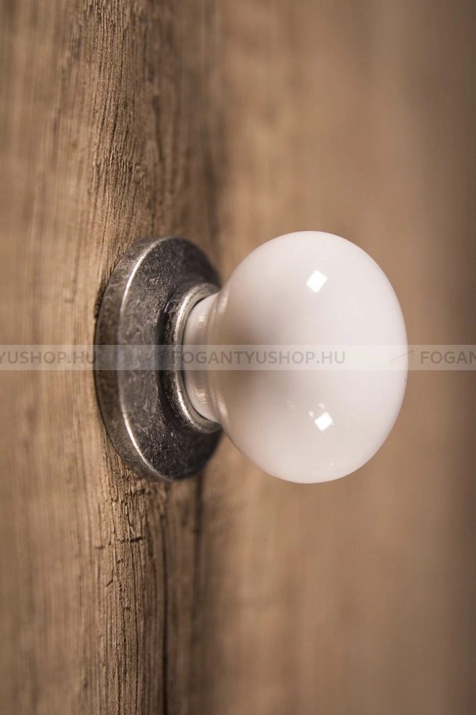 TOMURCUK Gombfogantyú - 3005 - 1 furatos - Fehér belo, Antik ezüst  - Zamak fém ötvözet, Porcelán - Porcelán, porcelánnal kombinált antikolt fém gombfogantyú