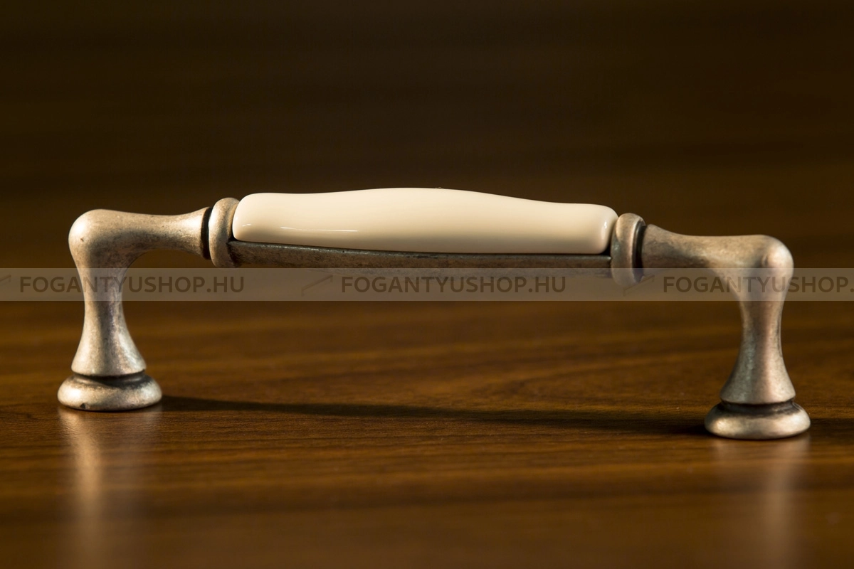 GIUSTI-Fogantyu---FG.M62010015G---Feher---Antik-ezust---Porcelannal-kombinalt-antikolt-fem-butorfogantyu