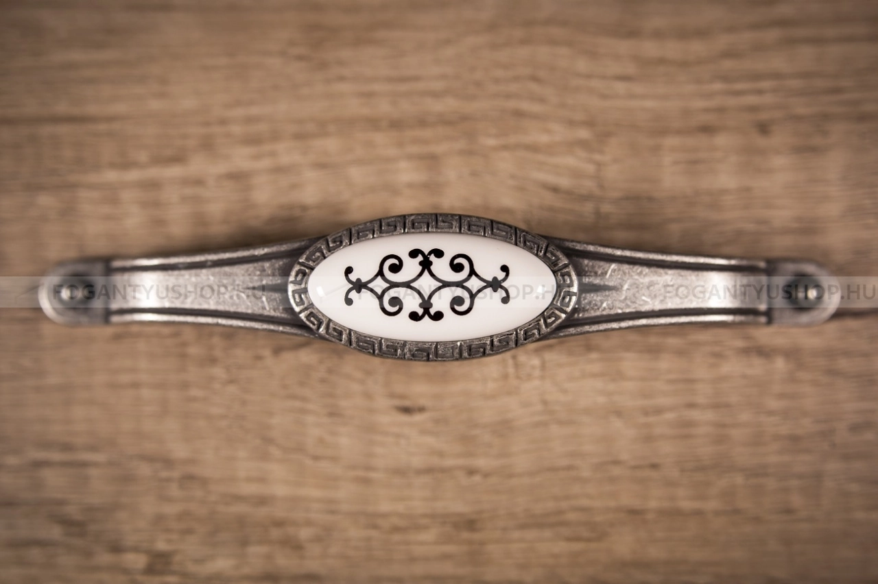 TOMURCUK Bútorfogantyú - 1000 128 - furattáv 128 mm - Fehér belo, Antik ezüst , Fekete - Zamak fém ötvözet, Porcelán - Porcelánnal kombinált antikolt fém bútorfogantyú