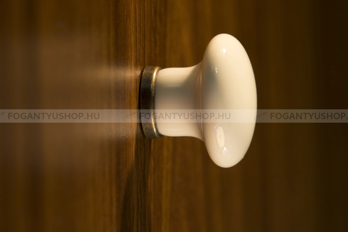 GIUSTI-Fogantyu---FG.P040100D1G---Antik-patina-barna---Porcelan-porcelannal-kombinalt-antikolt-fem-gombfogantyu
