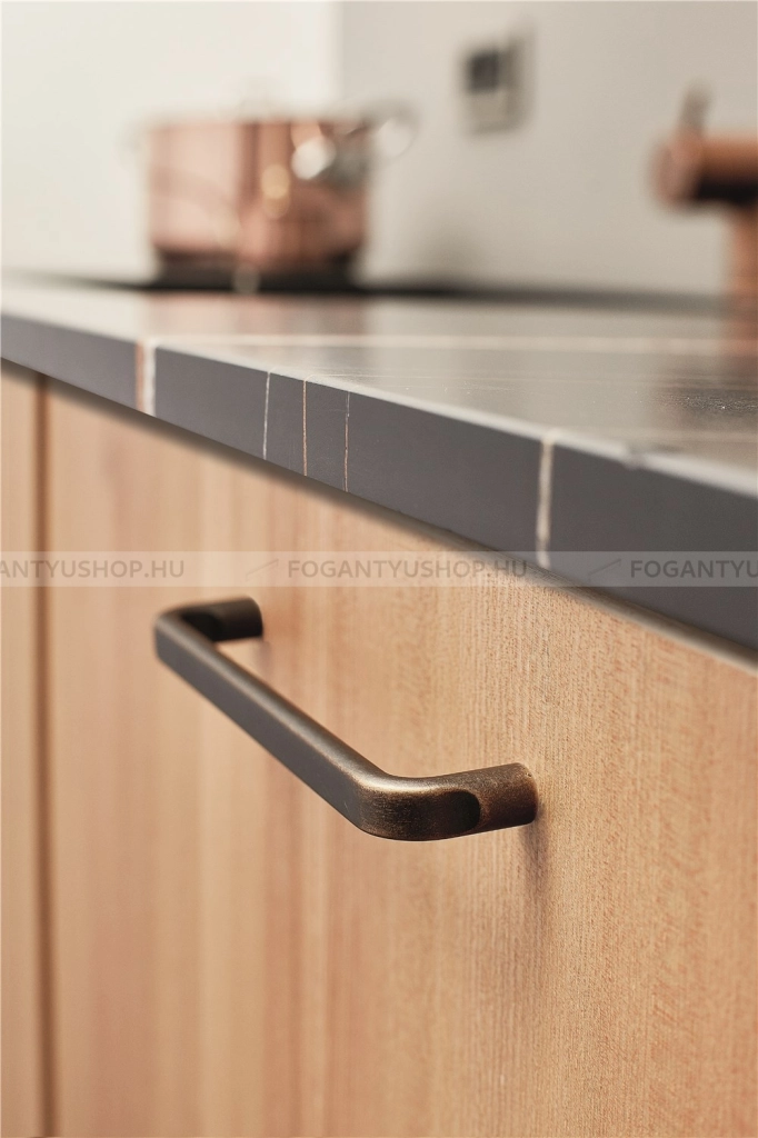 FURNIPART---Fogantyu---BASE---Antik-patina-barna---Antikolt-rusztikus-fem-butorfogantyu