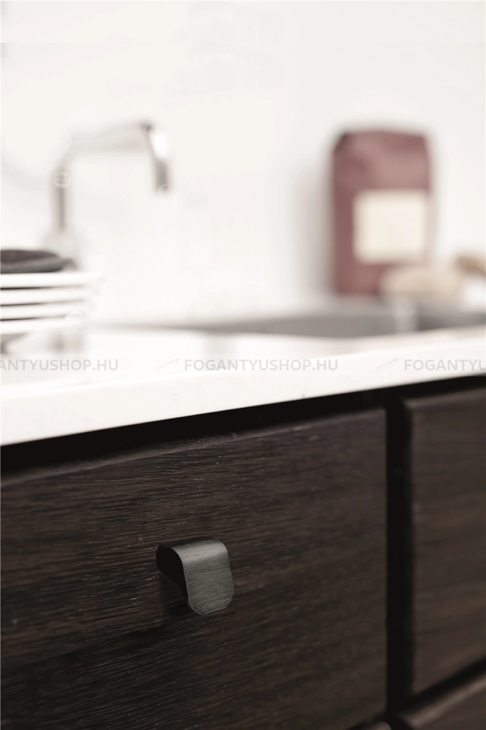 FURNIPART-Fogantyu-FALL-KNOB---Szalcsiszolt-antik-bronz---Antikolt-rusztikus-fem-butorfogantyu