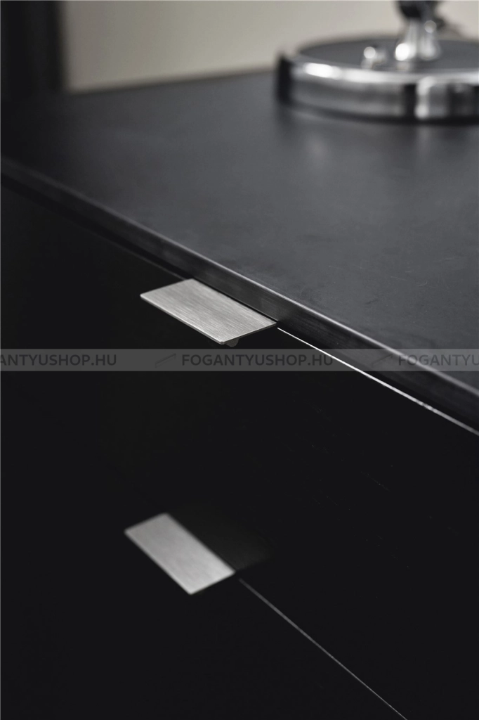 FURNIPART-Fogantyu-SHEET---Ezust-inox-(szalcsiszolt)---Butorajto-elere-ultetheto-fem-fogantyu