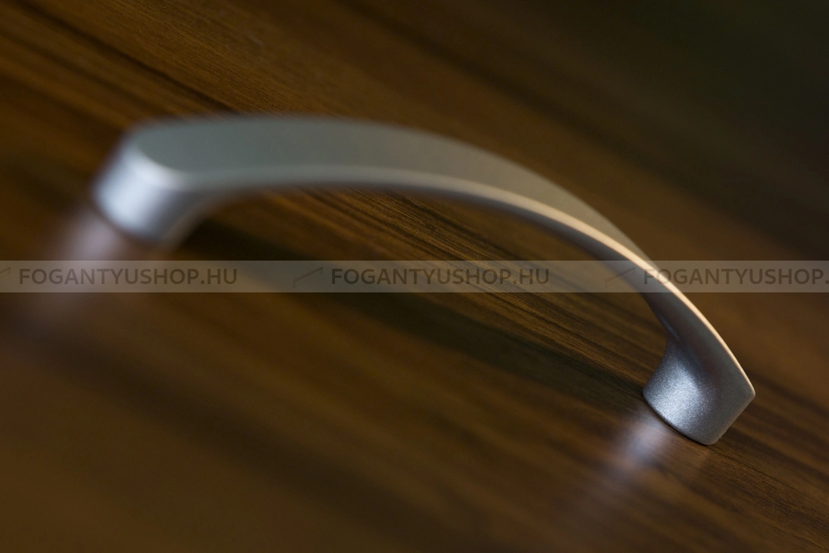 RUJZ-DESIGN-Fogantyu---336.14---Matt-krom---Egy-meretben-gyartott-fem-butorfogantyu