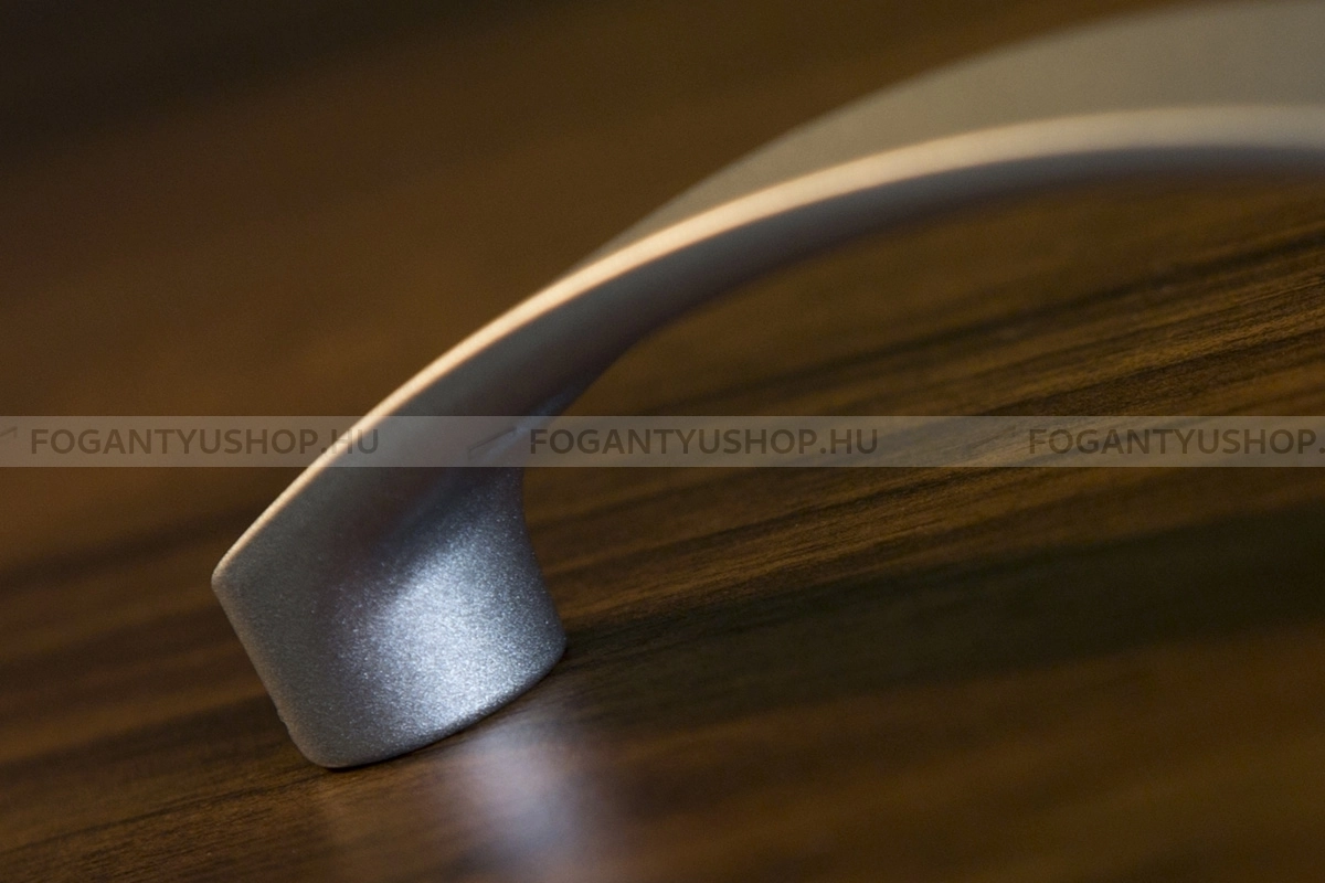 RUJZ-DESIGN---Fogantyu---336.14---Matt-nikkel---Egy-meretben-gyartott-fem-butorfogantyu