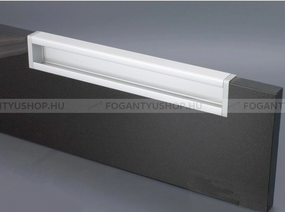 RUJZ DESIGN Bútor fogantyú - 455.18 - Alumínium MCrE - ABS műanyag - Bútorajtó élébe marható, süllyeszthető fém fogantyú