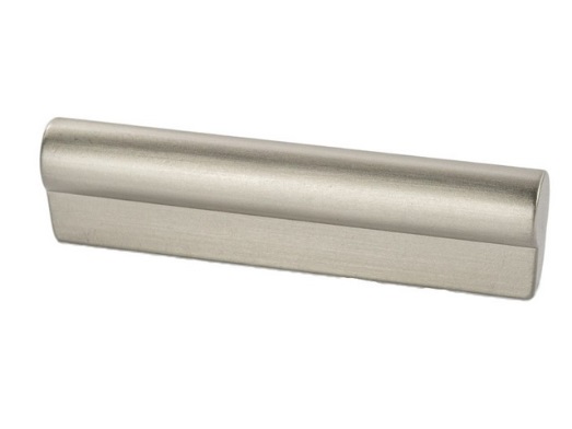 RUJZ DESIGN Fogantyú - 64 mm - 372.12 - Matt króm - Zamak fém ötvözet - Egy méretben gyártott fém bútorfogantyú