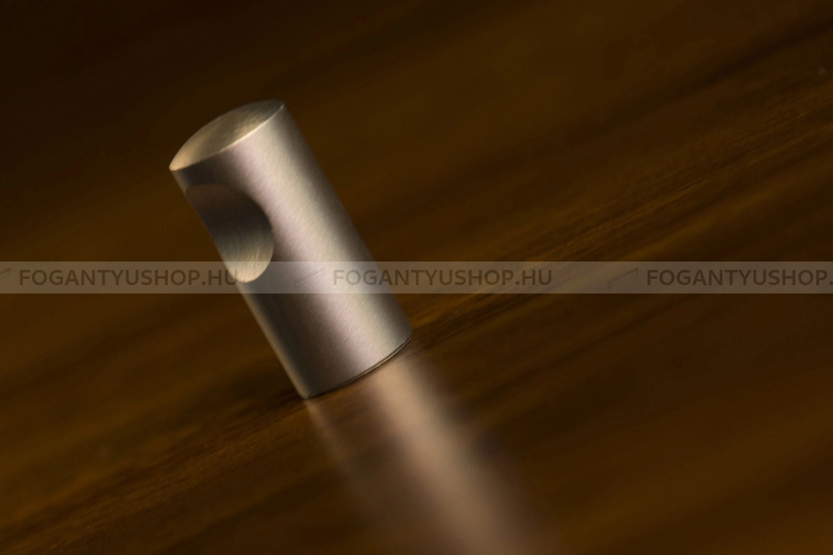 RUJZ-DESIGN-Fogantyu---805.13---Matt-krom---Fem-gombfogantyu-butorgomb-(szogletes-kerek)