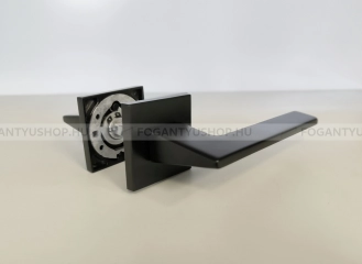 MAESTRO ZETA - Beltéri fekete ajtókilincs szett, körrozettával (BB, PZ, WC) 