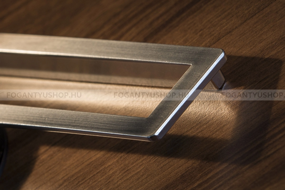 RUJZ-DESIGN-Fogantyu---557.04---Matt-krom---Egy-meretben-gyartott-fem-butorfogantyu