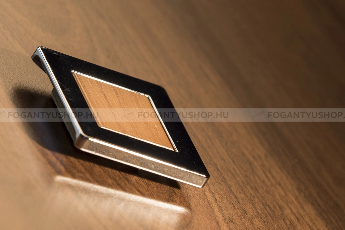 RUJZ-DESIGN-Fogantyu---502.10---Ezust-inox-(szalcsiszolt)---Tolgyfa---Faval-kombinalt-fem-butorfogantyu